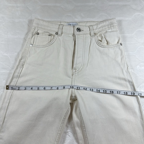 Zara Womens Straight Leg Jeans Ivory Cream High Waisted Raw Hem Button Fly Sz 4 - Picture 7 of 13